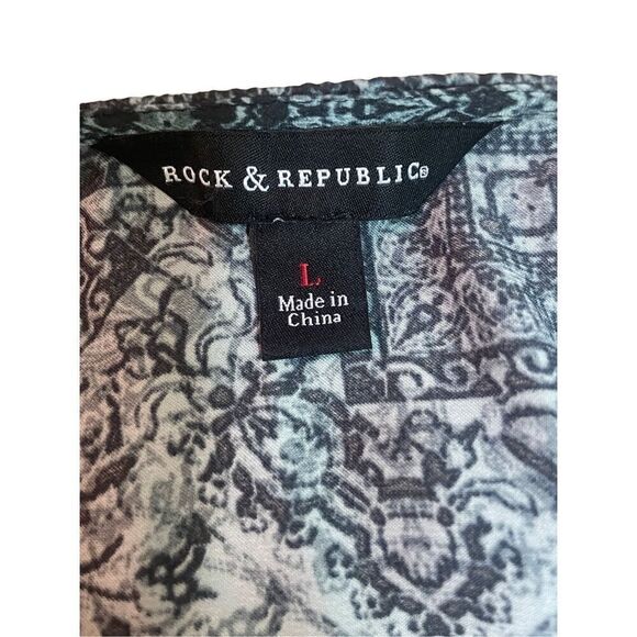 Rock & Republic Gray & Black Long Sleeve Geometric Design High/Low V-Neck Tunic/ - Picture 7 of 16